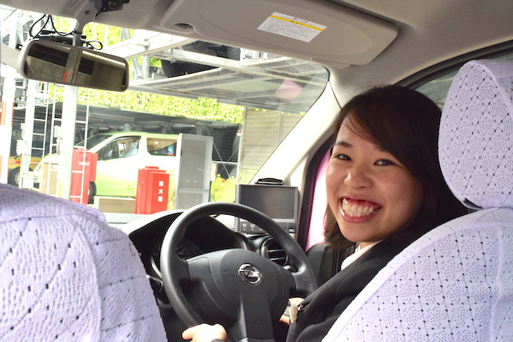 女性タクシードライバー 坂本さんのホスピタリティ Kmvoice 社員の声 国際自動車株式会社